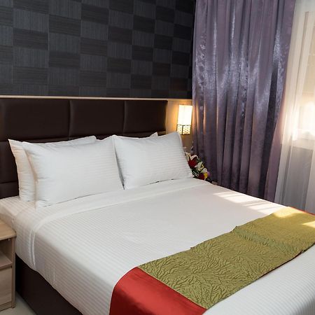 Florida Square Hotel Dubai Oda fotoğraf