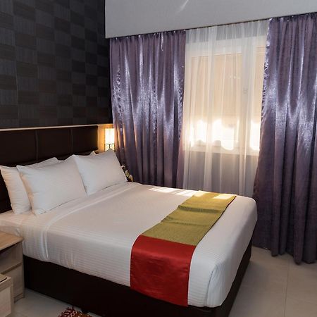 Florida Square Hotel Dubai Oda fotoğraf