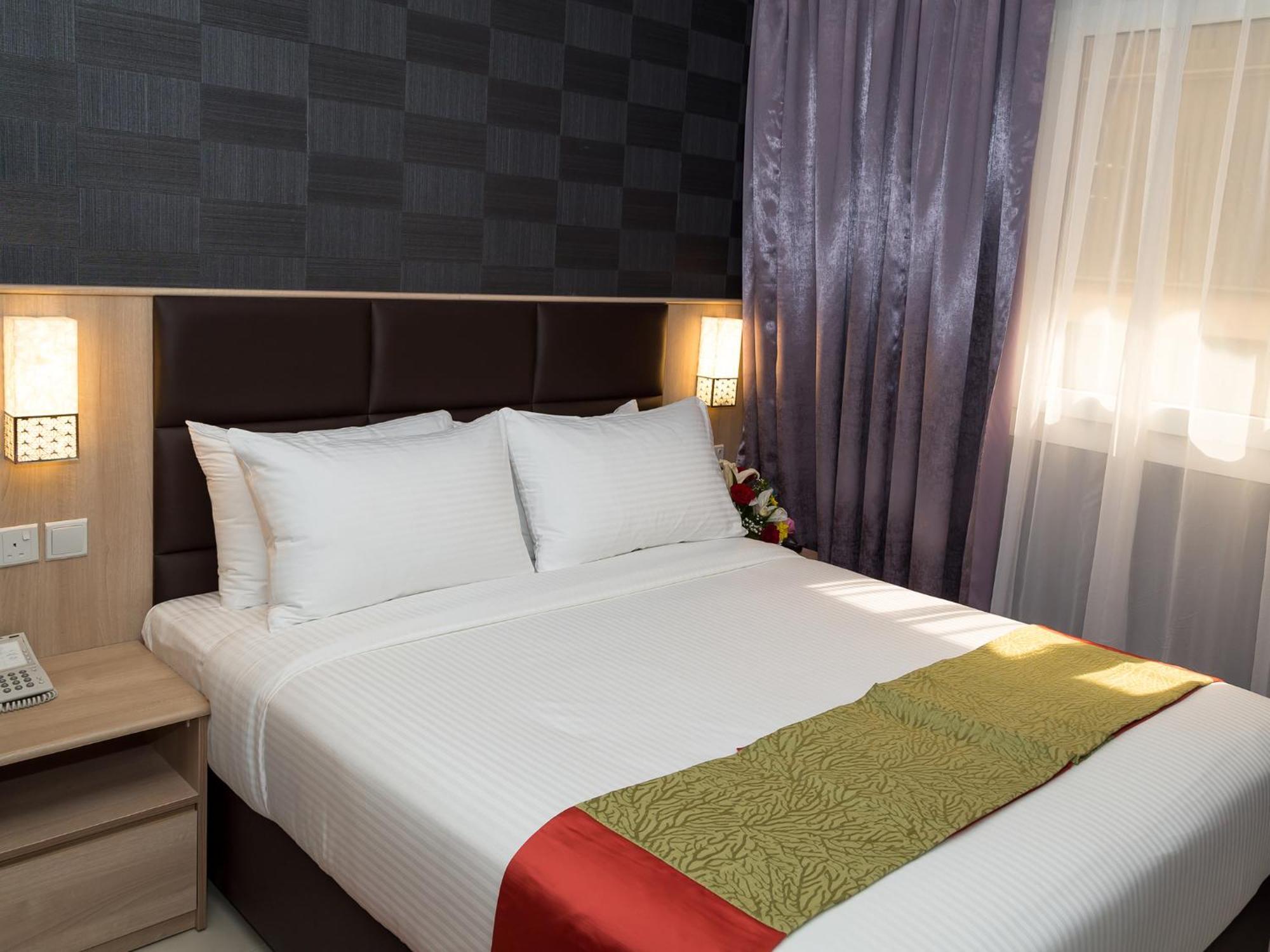Florida Square Hotel Dubai Oda fotoğraf