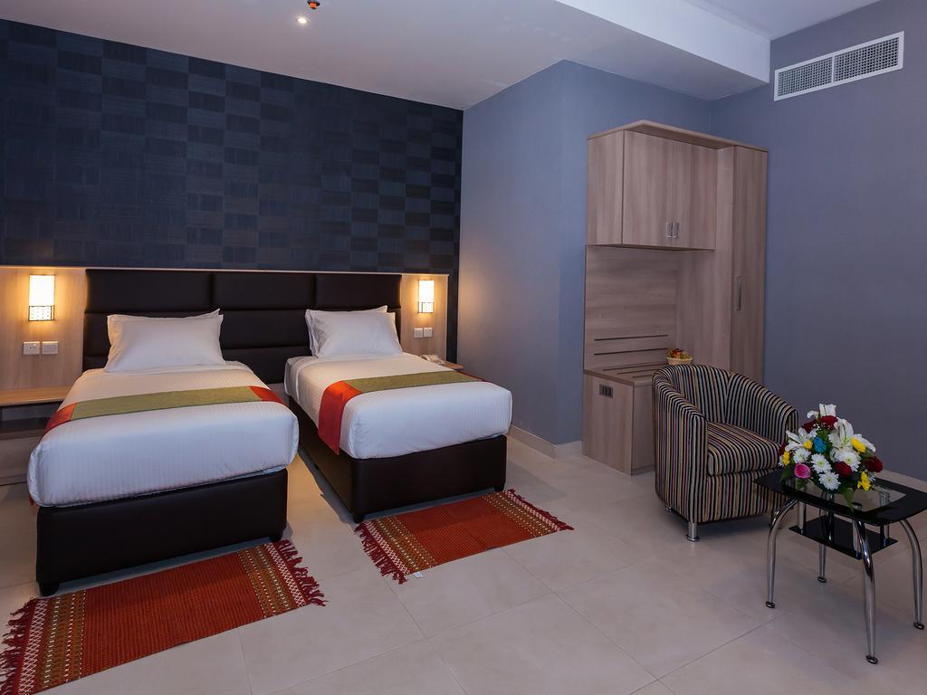 Florida Square Hotel Dubai Oda fotoğraf